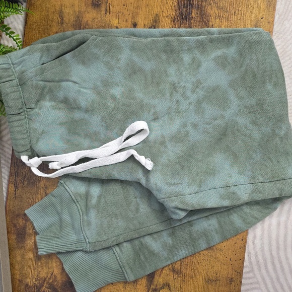 Aerie Green Tie Dye Joggers - Picture 2 of 7